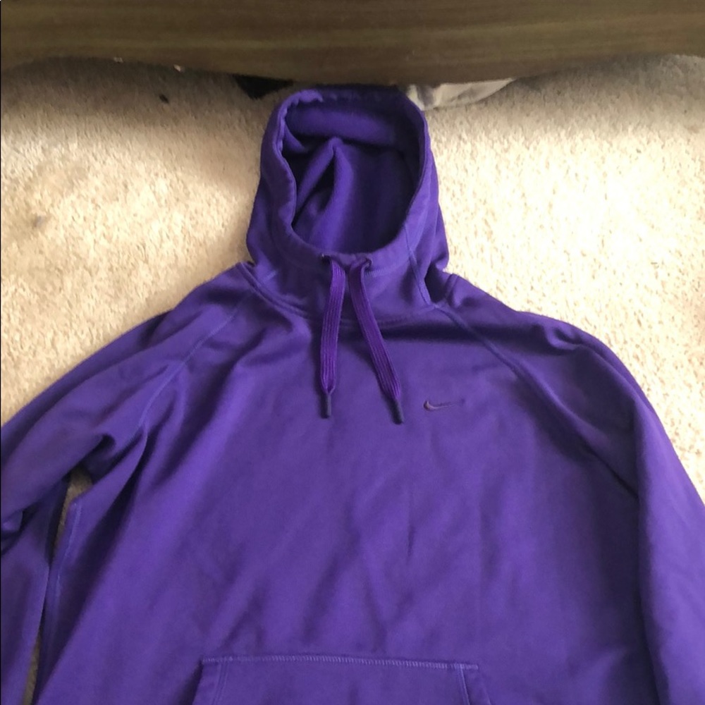 PURPLE NIKE THERMA FIT SWEATSHIRT